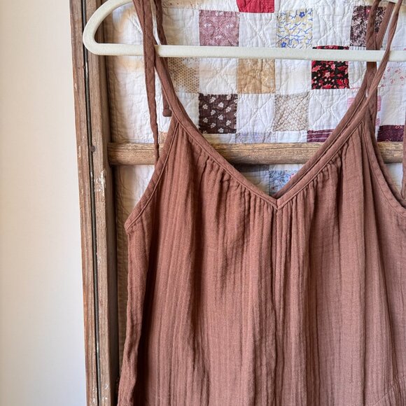 Old Navy Tie-Shoulder Cropped Crinkled Jumpsuit - Picture 2 of 9